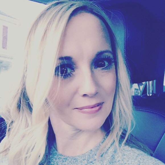 Meet your Posher, Ann - Picture 1 of 1